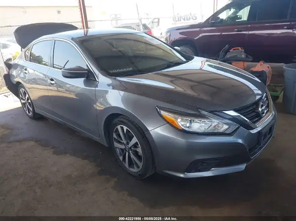1N4AL3AP7GC242310 2016 NISSAN ALTIMA - Image 1
