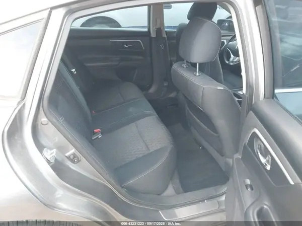 1N4AL3AP7GC264405 2016 NISSAN ALTIMA - Image 8