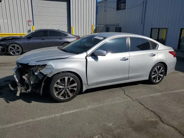 1N4AL3AP7GC266087 2016 NISSAN ALTIMA - Image 1