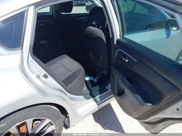 1N4AL3AP7GC275713 2016 NISSAN ALTIMA - Image 8