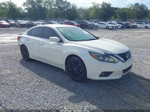 1N4AL3AP7GC282645 2016 NISSAN ALTIMA - Image 1