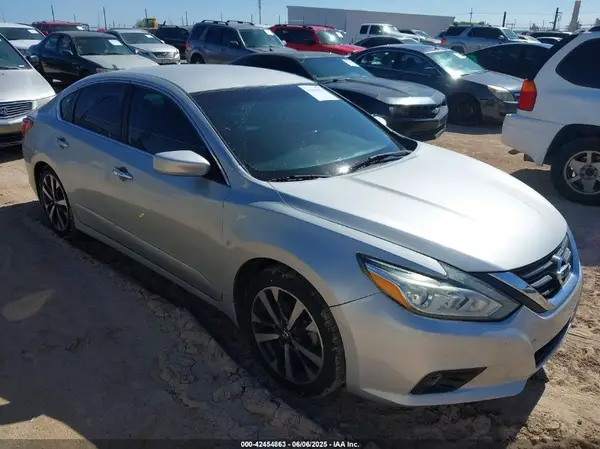 1N4AL3AP7GN321786 2016 NISSAN ALTIMA - Image 1