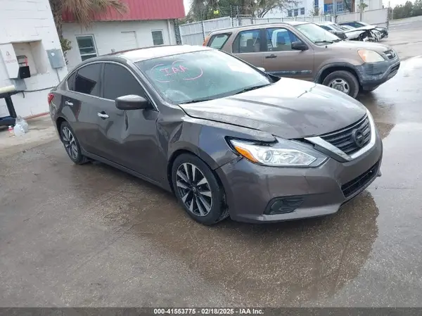 1N4AL3AP7HC114571 2017 NISSAN ALTIMA - Image 1