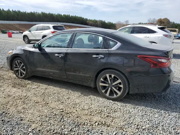 1N4AL3AP7HC124520 2017 NISSAN ALTIMA - Image 2