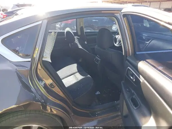 1N4AL3AP7HC125327 2017 NISSAN ALTIMA - Image 8