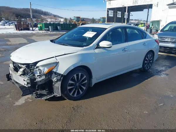 1N4AL3AP7HC128535 2017 NISSAN ALTIMA - Image 2