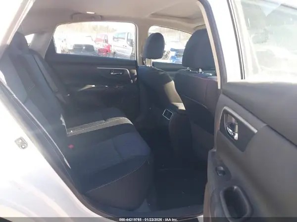1N4AL3AP7HC128535 2017 NISSAN ALTIMA - Image 8
