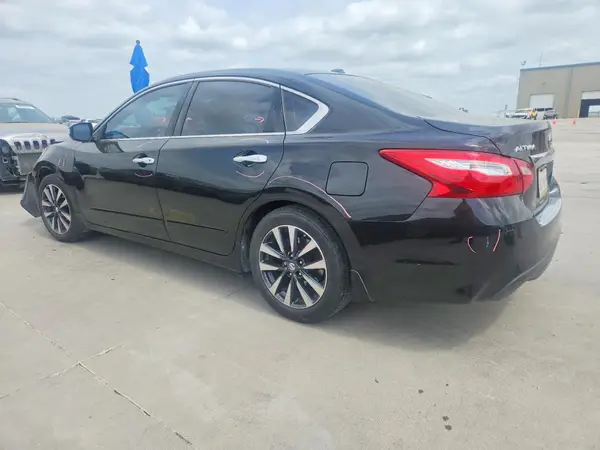1N4AL3AP7HC131077 2017 NISSAN ALTIMA - Image 2