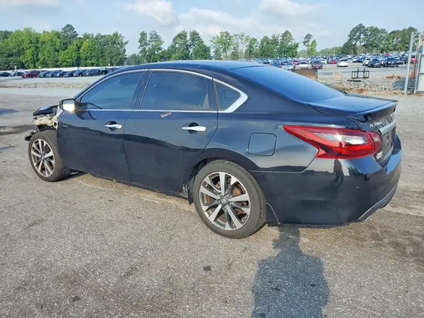 1N4AL3AP7HC135677 2017 NISSAN ALTIMA - Image 2