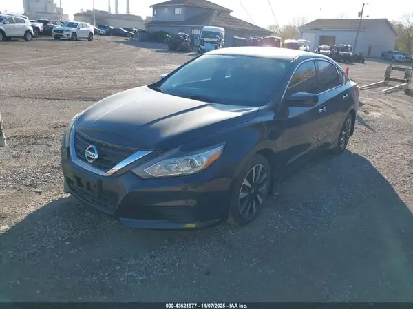 1N4AL3AP7HC138479 2017 NISSAN ALTIMA - Image 2