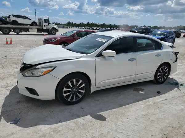 1N4AL3AP7HC140314 2017 NISSAN ALTIMA - Image 1