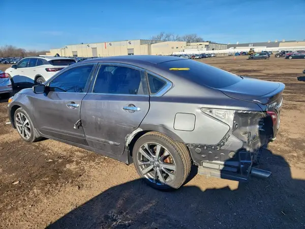 1N4AL3AP7HC141060 2017 NISSAN ALTIMA - Image 2