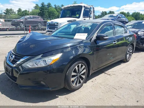 1N4AL3AP7HC143584 2017 NISSAN ALTIMA - Image 2