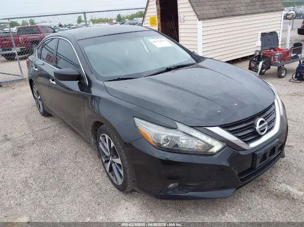 1N4AL3AP7HC144654 2017 NISSAN ALTIMA - Image 1