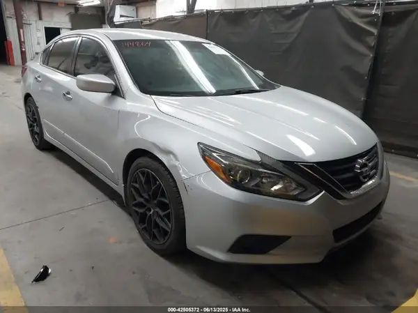 1N4AL3AP7HC144864 2017 NISSAN ALTIMA - Image 1