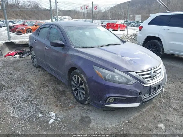 1N4AL3AP7HC147781 2017 NISSAN ALTIMA - Image 1