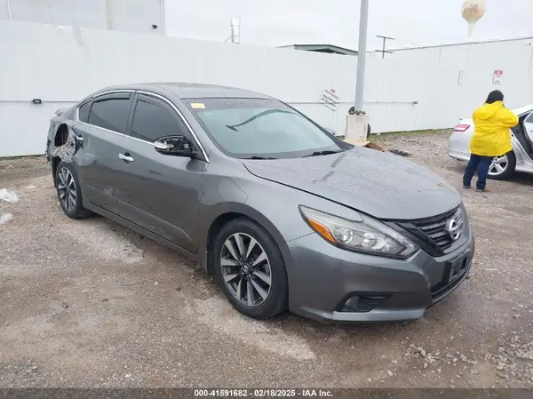 1N4AL3AP7HC148963 2017 NISSAN ALTIMA - Image 1