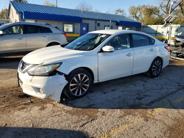 1N4AL3AP7HC157548 2017 NISSAN ALTIMA - Image 1