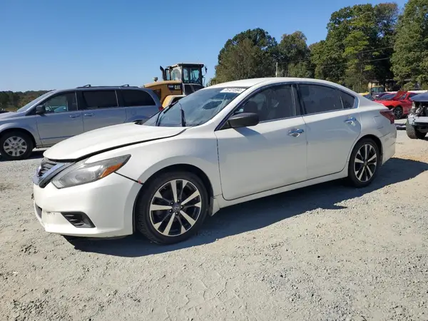 1N4AL3AP7HC163785 2017 NISSAN ALTIMA - Image 1