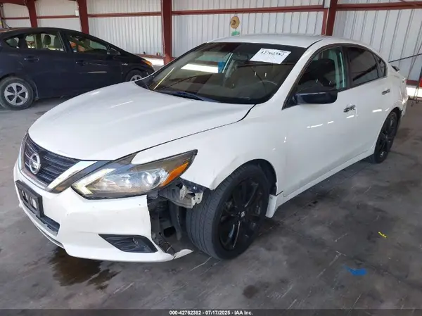 1N4AL3AP7HC177069 2017 NISSAN ALTIMA - Image 2