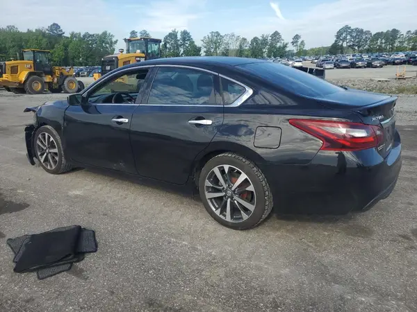 1N4AL3AP7HC180375 2017 NISSAN ALTIMA - Image 2