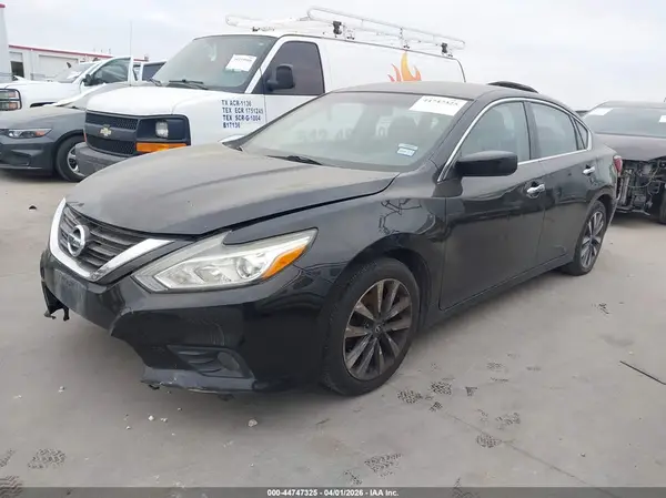 1N4AL3AP7HC180389 2017 NISSAN ALTIMA - Image 2