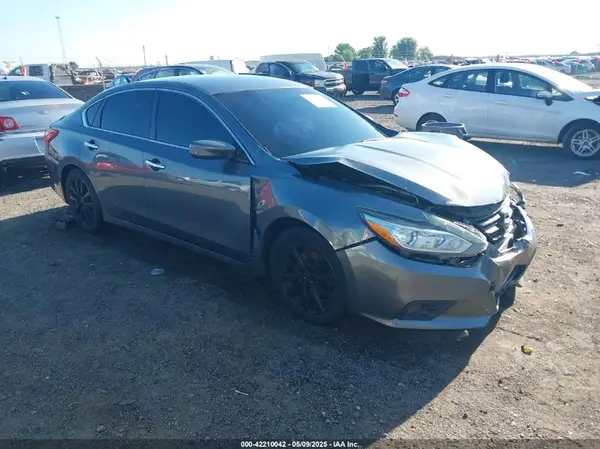 1N4AL3AP7HC180540 2017 NISSAN ALTIMA - Image 1
