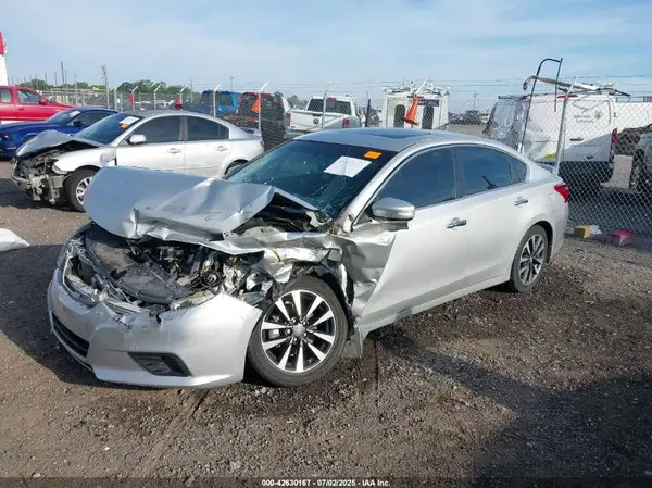 1N4AL3AP7HC184555 2017 NISSAN ALTIMA - Image 2