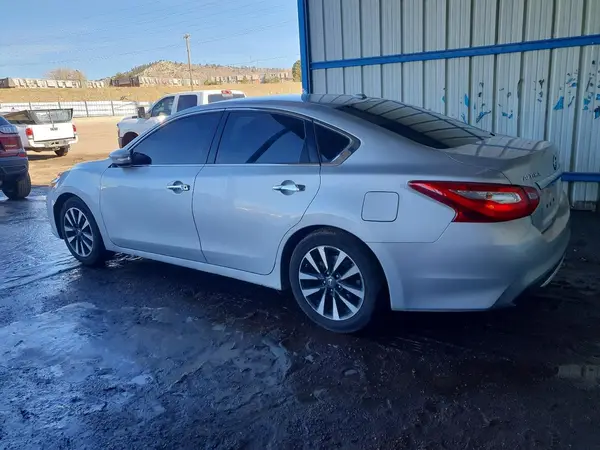 1N4AL3AP7HC185592 2017 NISSAN ALTIMA - Image 2