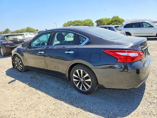 1N4AL3AP7HC187567 2017 NISSAN ALTIMA - Image 2