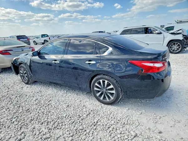 1N4AL3AP7HC187813 2017 NISSAN ALTIMA - Image 2