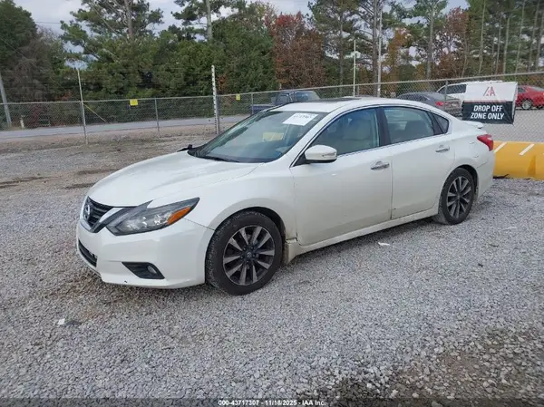 1N4AL3AP7HC191229 2017 NISSAN ALTIMA - Image 2