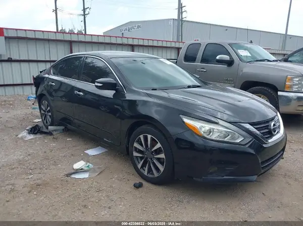 1N4AL3AP7HC194647 2017 NISSAN ALTIMA - Image 1