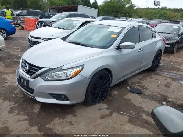 1N4AL3AP7HC195121 2017 NISSAN ALTIMA - Image 2