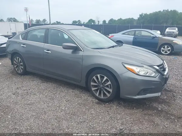 1N4AL3AP7HC199783 2017 NISSAN ALTIMA - Image 1