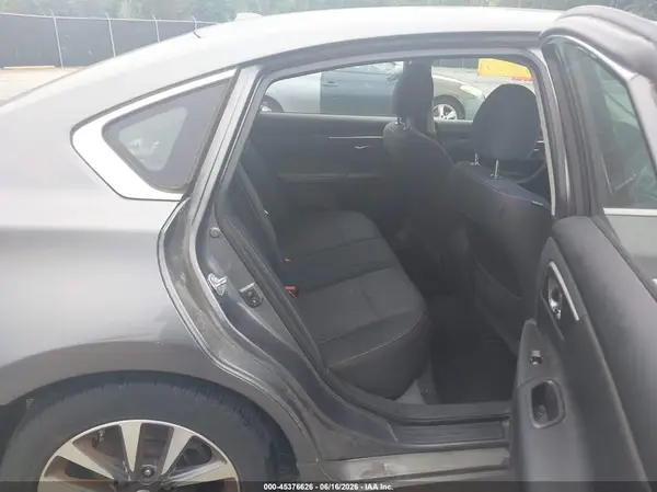 1N4AL3AP7HC199783 2017 NISSAN ALTIMA - Image 8