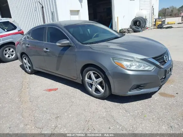 1N4AL3AP7HC209518 2017 NISSAN ALTIMA - Image 1