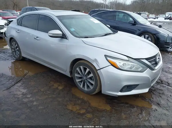 1N4AL3AP7HC210877 2017 NISSAN ALTIMA - Image 1