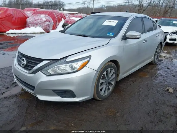 1N4AL3AP7HC210877 2017 NISSAN ALTIMA - Image 2