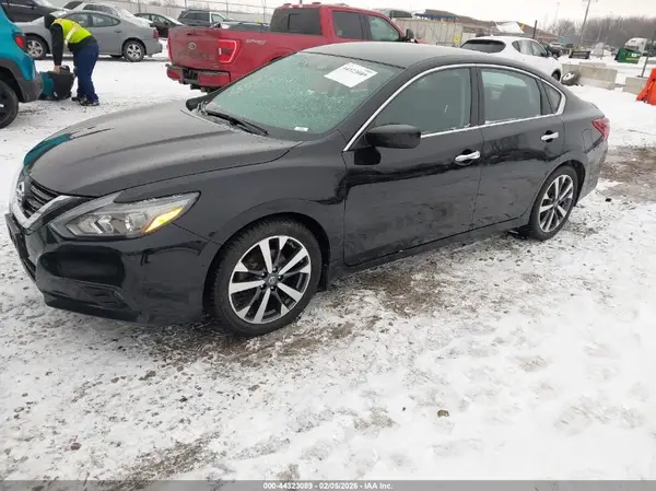 1N4AL3AP7HC212256 2017 NISSAN ALTIMA - Image 2