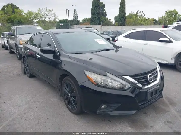 1N4AL3AP7HC218462 2017 NISSAN ALTIMA - Image 1