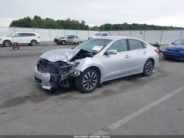 1N4AL3AP7HC220762 2017 NISSAN ALTIMA - Image 2