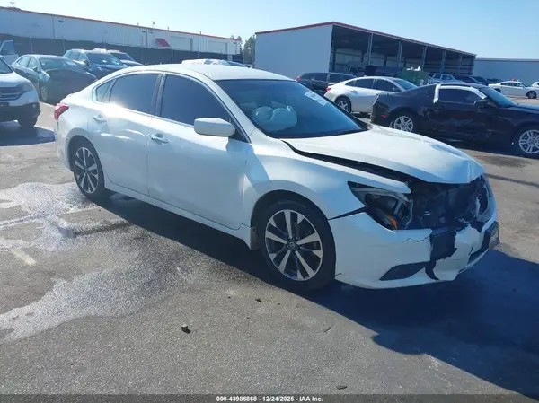 1N4AL3AP7HC221054 2017 NISSAN ALTIMA - Image 1