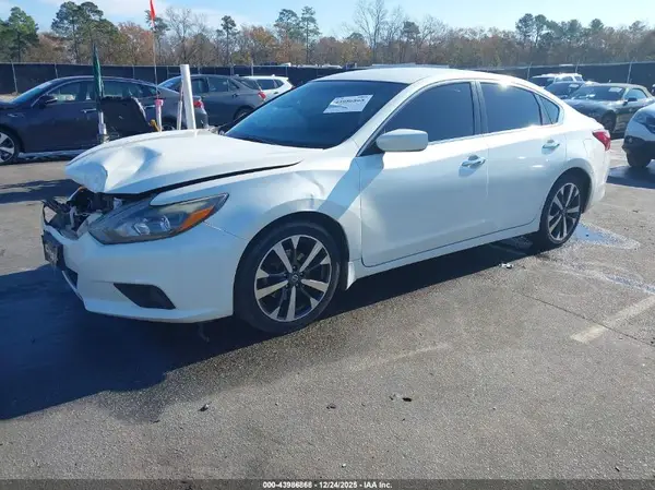 1N4AL3AP7HC221054 2017 NISSAN ALTIMA - Image 2
