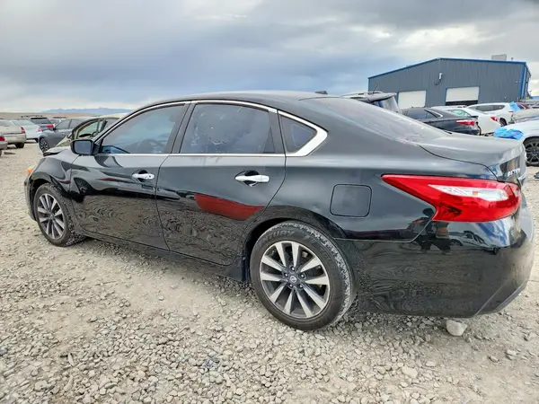 1N4AL3AP7HC224780 2017 NISSAN ALTIMA - Image 2