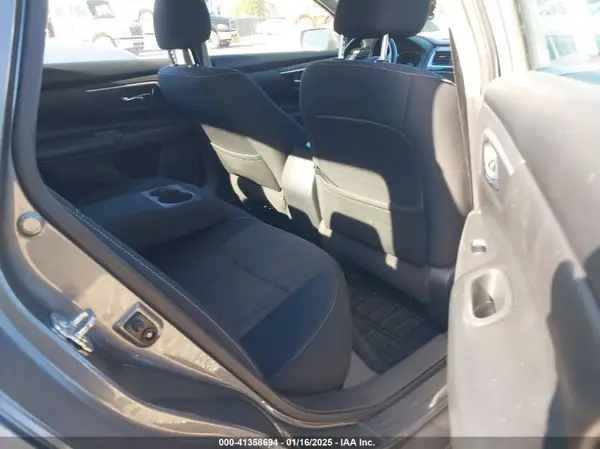 1N4AL3AP7HC227386 2017 NISSAN ALTIMA - Image 8