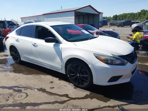 1N4AL3AP7HC229512 2017 NISSAN ALTIMA - Image 1
