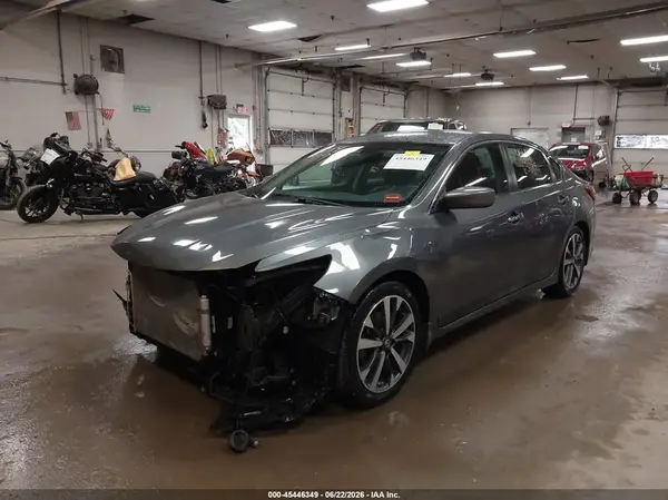 1N4AL3AP7HC233723 2017 NISSAN ALTIMA - Image 2