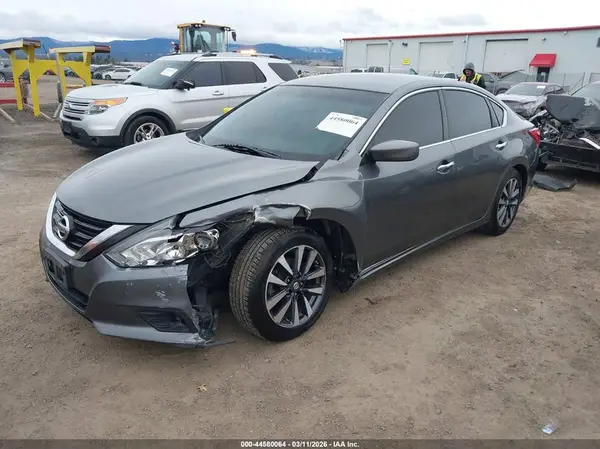 1N4AL3AP7HC240672 2017 NISSAN ALTIMA - Image 2