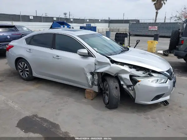 1N4AL3AP7HC243197 2017 NISSAN ALTIMA - Image 1